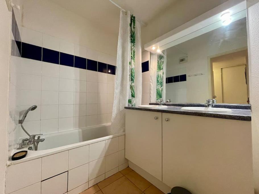 L'Appartement Michelet - Parking Prive Et Gratuit - 2Km Cite Medievale Carcassonne Esterno foto